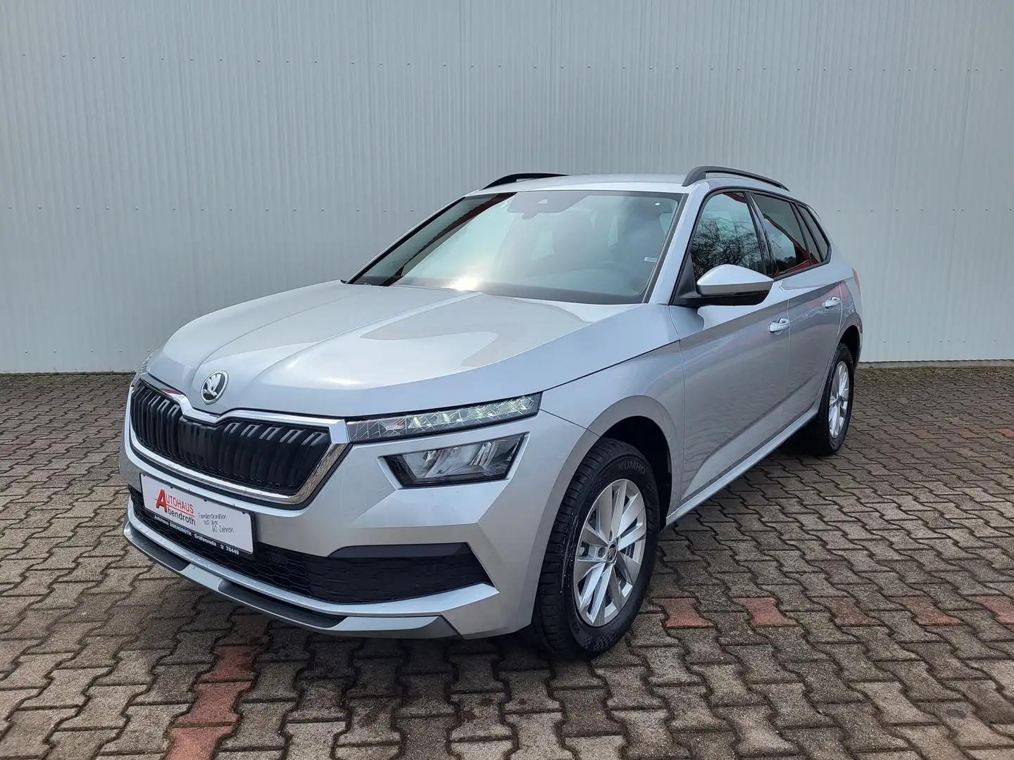 Skoda Kamiq Ambition *Rückfahrkamera*Tempomat*PDC*APP* Plateado - 1