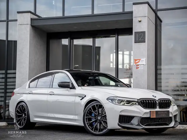 BMW M5 4.4 V8 F90 / Carbon / HUD / Harman-Kardon / M Driv