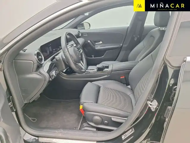 Mercedes-Benz Cla view 4
