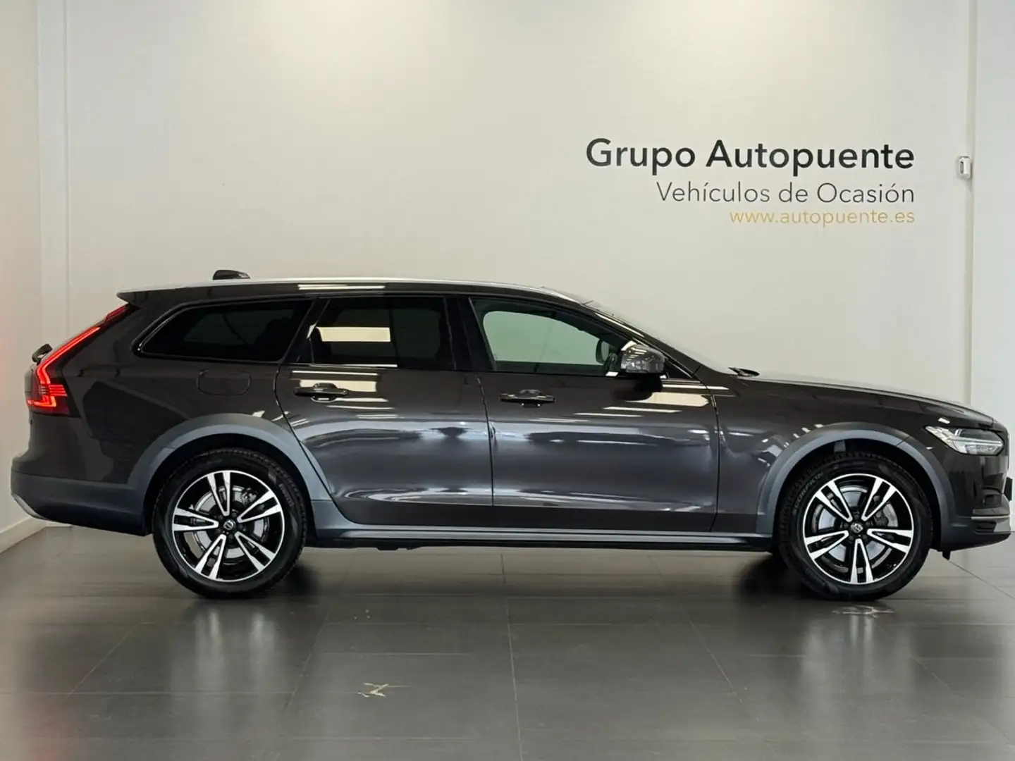 Volvo V90 B4 - 2