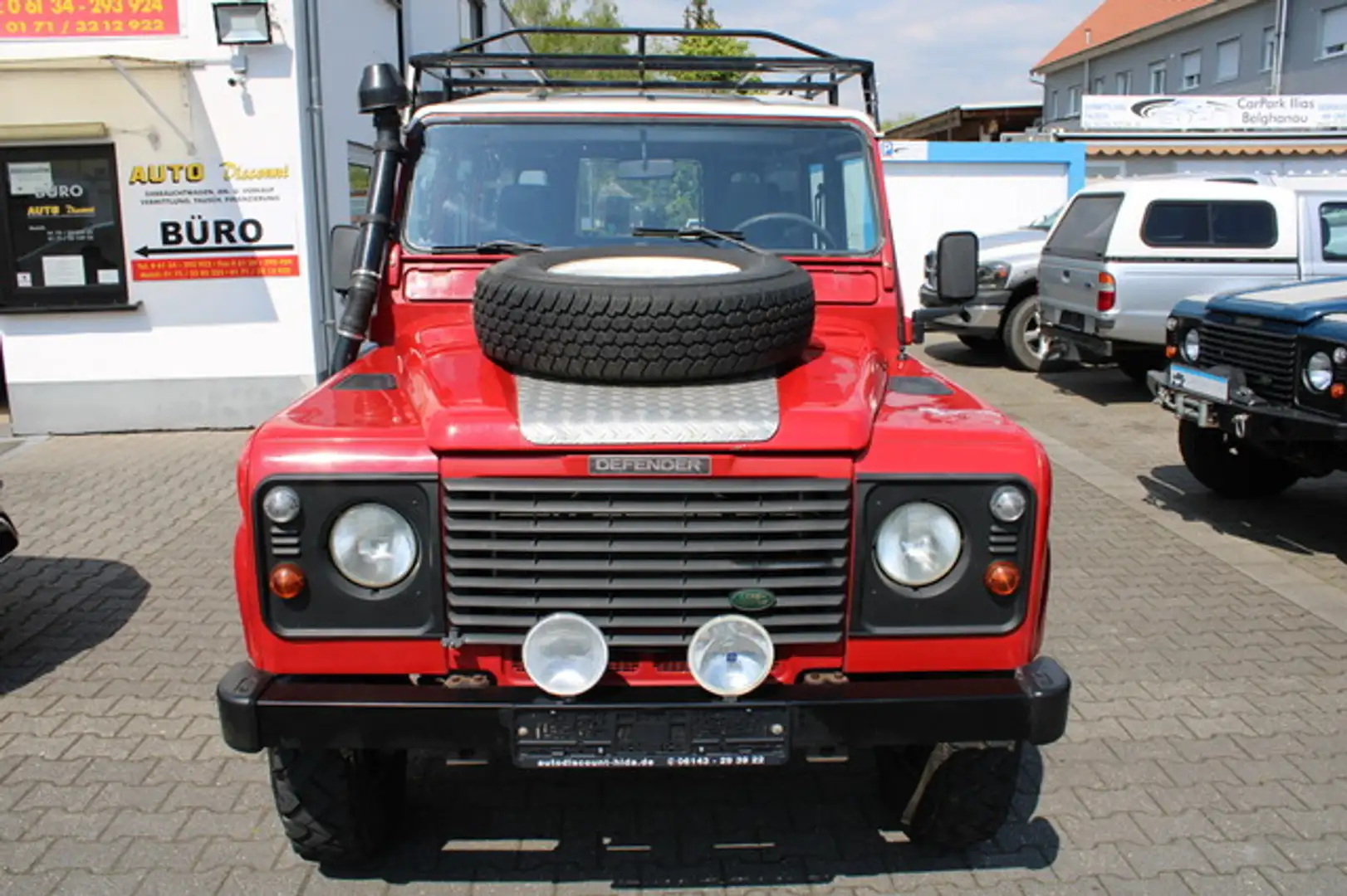 Land Rover Defender TD5 110 Station Wagon Viele Extras Rood - 2