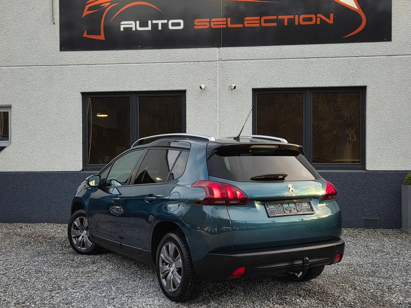 Peugeot 2008 1.2i Allure Pack | 1ER PROP | DISTRI OK | GARANTIE Bleu - 2