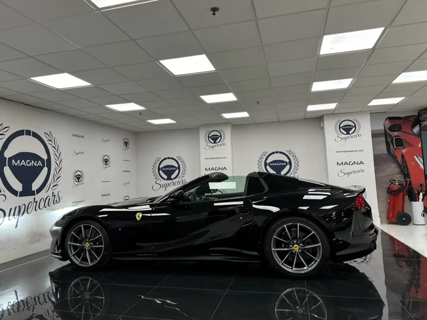 Ferrari 812 GTS Negro - 2