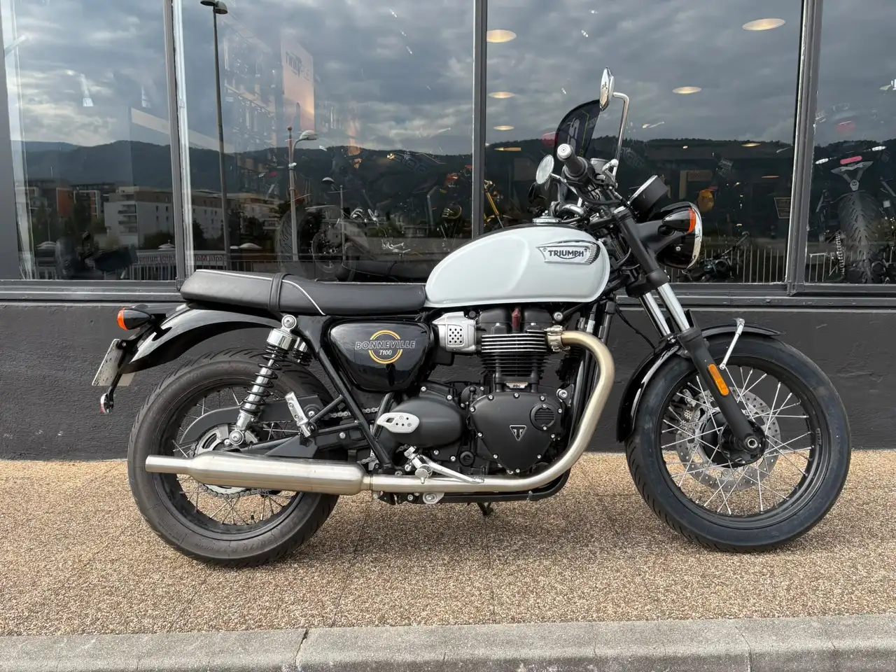 Triumph Bonneville T100