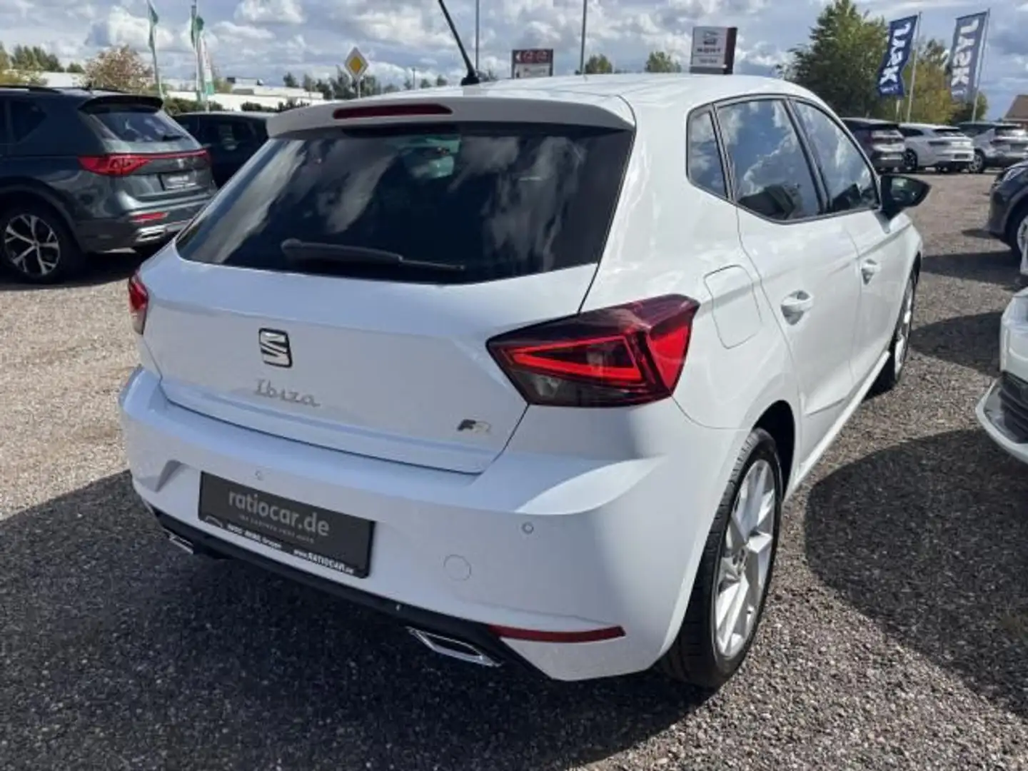 SEAT Ibiza IBIZA FR 1.0 TSI DSG NAVI AHZV-VORB. SITZHEIZ. Weiß - 2