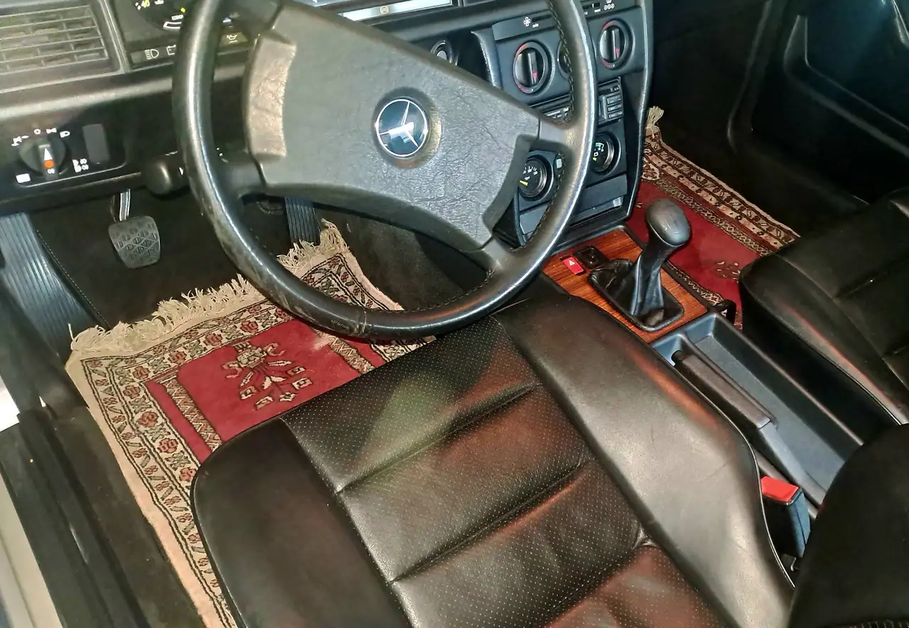 Mercedes-Benz 190 E 2.3-16V, foto 6