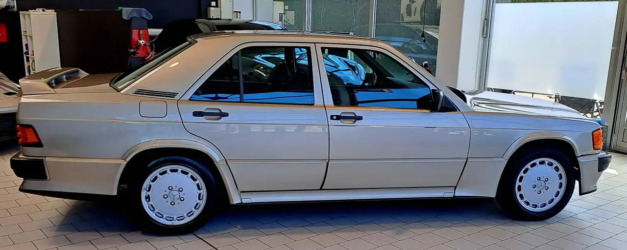 Mercedes-Benz 190 E 2.3-16V, foto 3