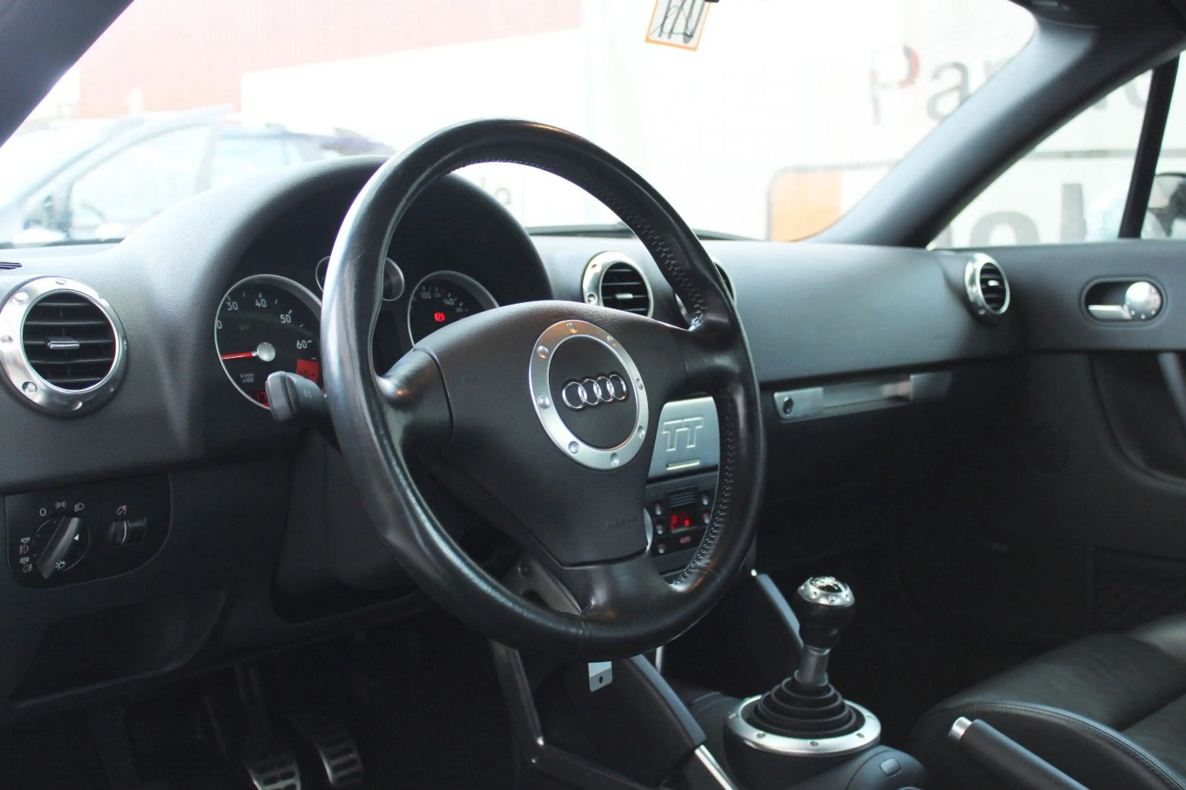 Audi TT Roadster 1.8 T *Inspektion Neu* *Bose* — photo 6