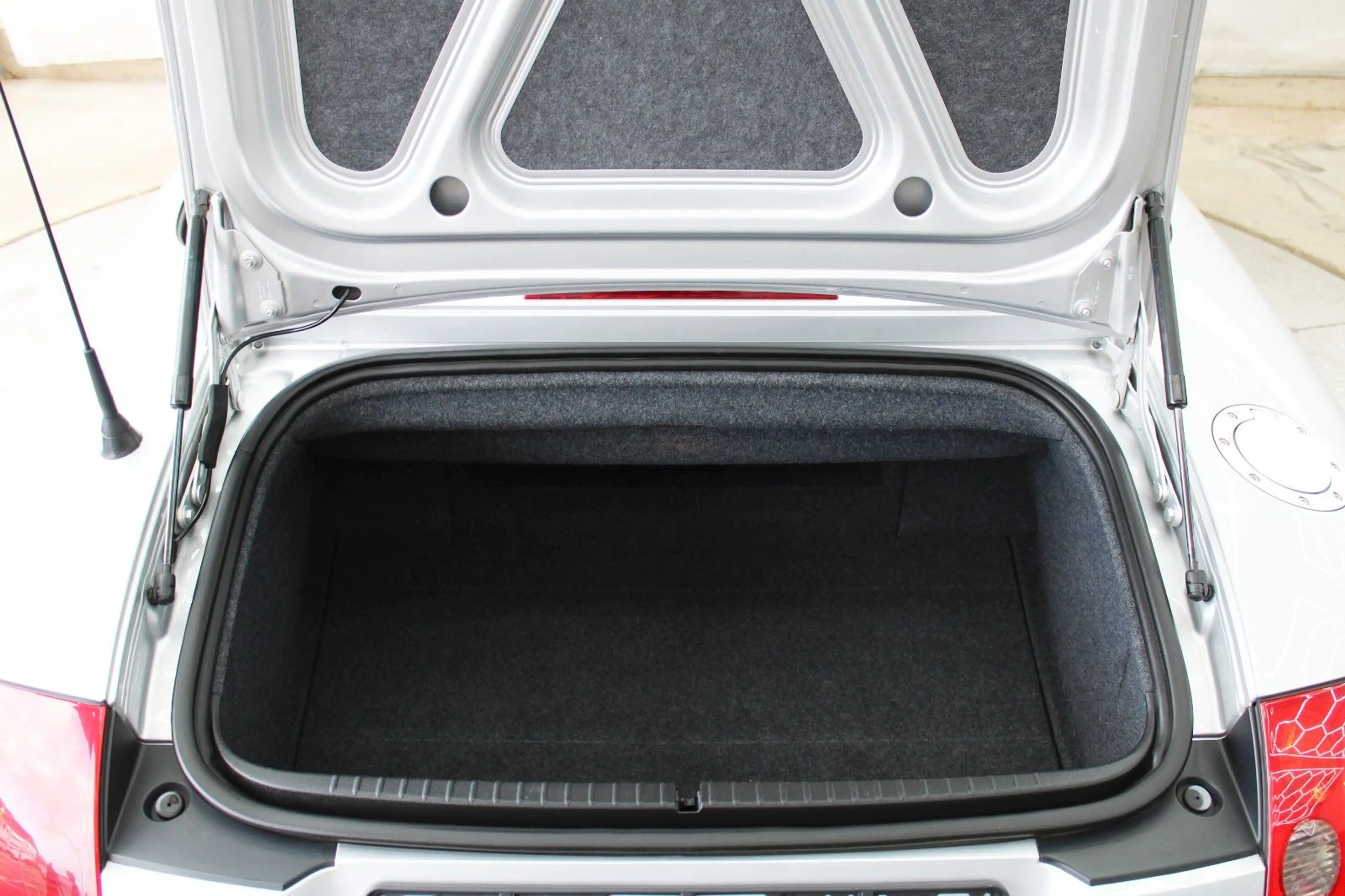 Audi TT Roadster 1.8 T *Inspektion Neu* *Bose* — photo 12