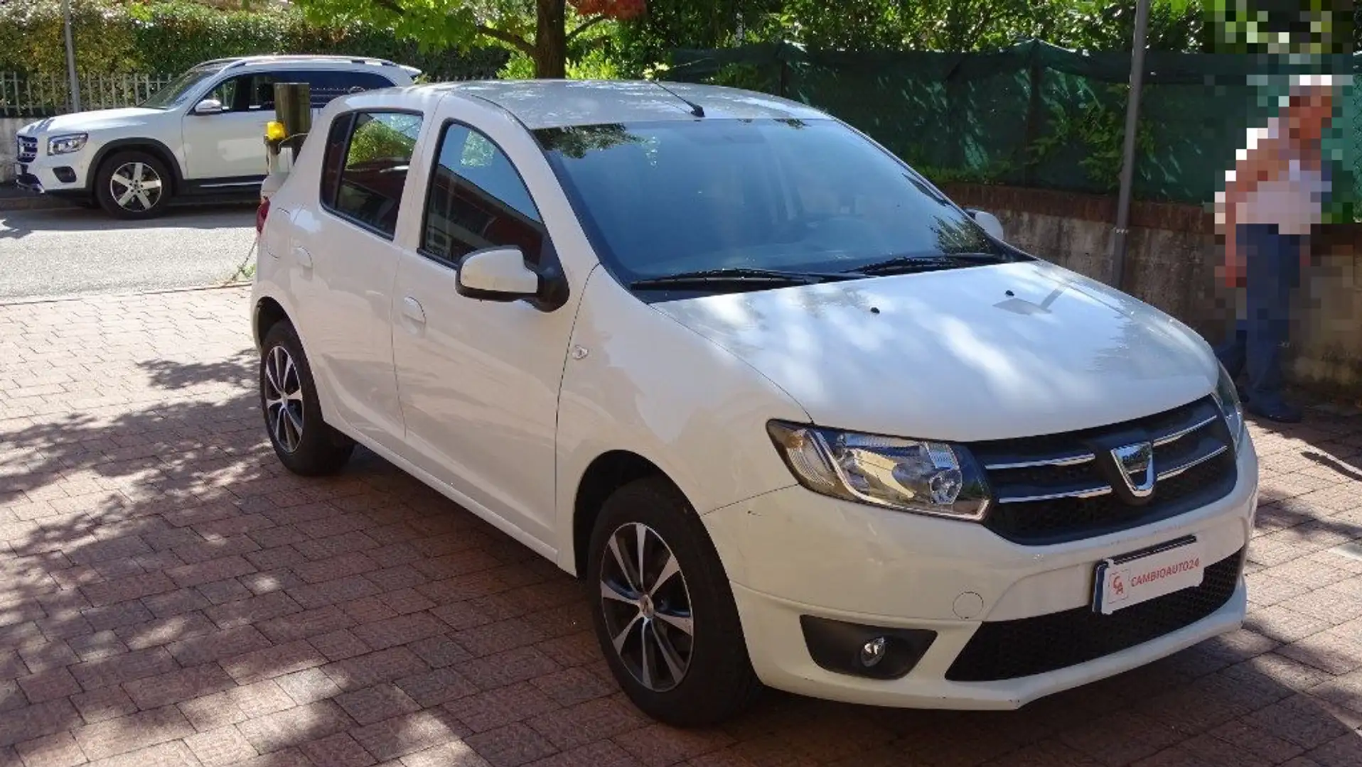 Dacia Sandero 1.2 75CVn cerchi in lega, Neopatentati, Garanzia.. Bianco - 2