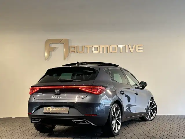 Seat Leon view 4