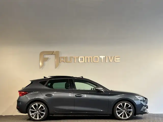 Seat Leon view 8