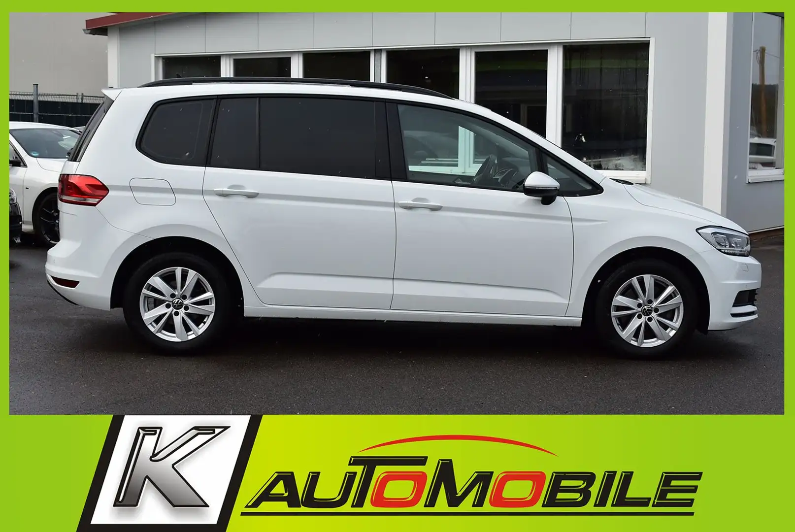 Volkswagen Touran 1,5 TSI LED+Kamera+Panorama+7-Sitzer+ACC Weiß - 2