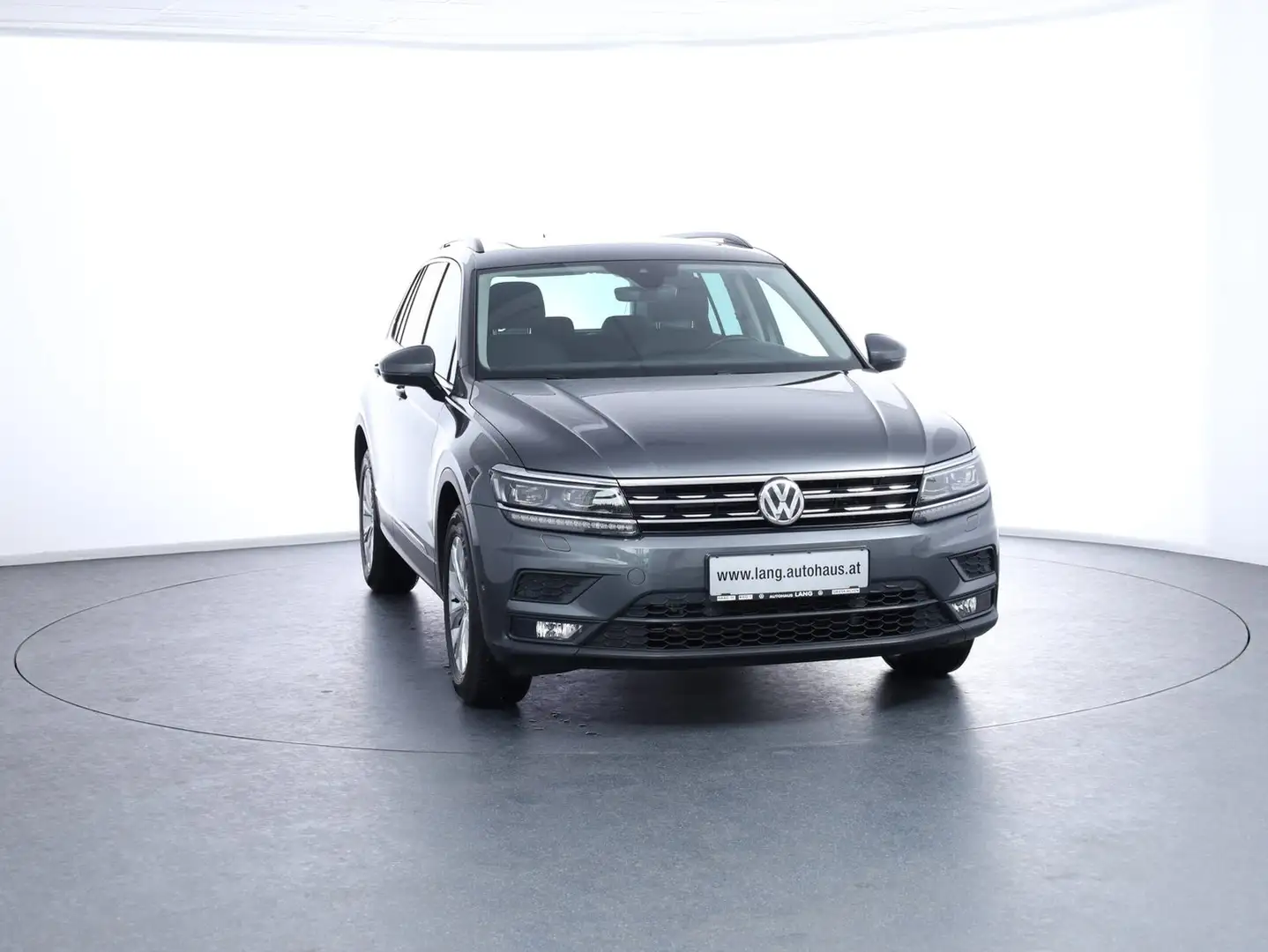 Volkswagen Tiguan Sky TSI Grau - 2