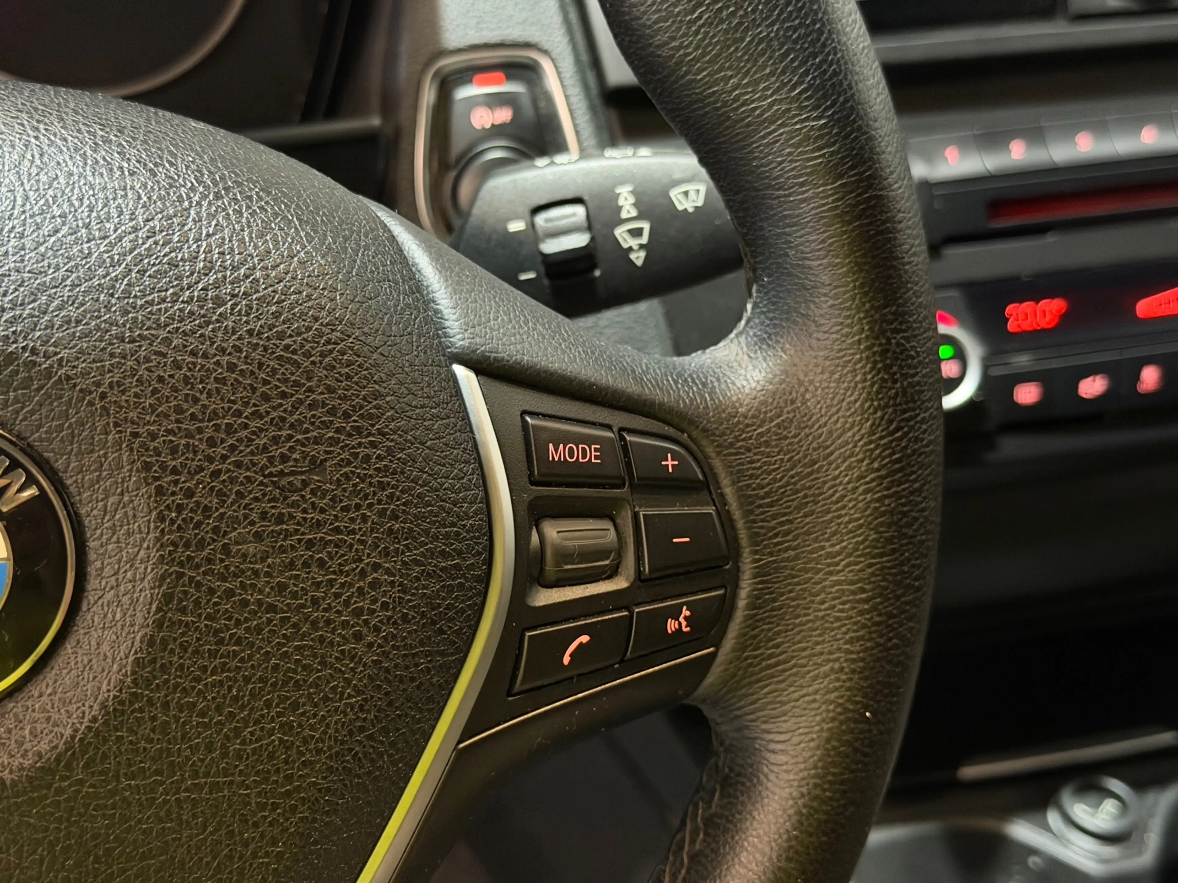 BMW 114 1-serie 114i EDE High Executive XENON/CRUISE/PDC/C — photo 29