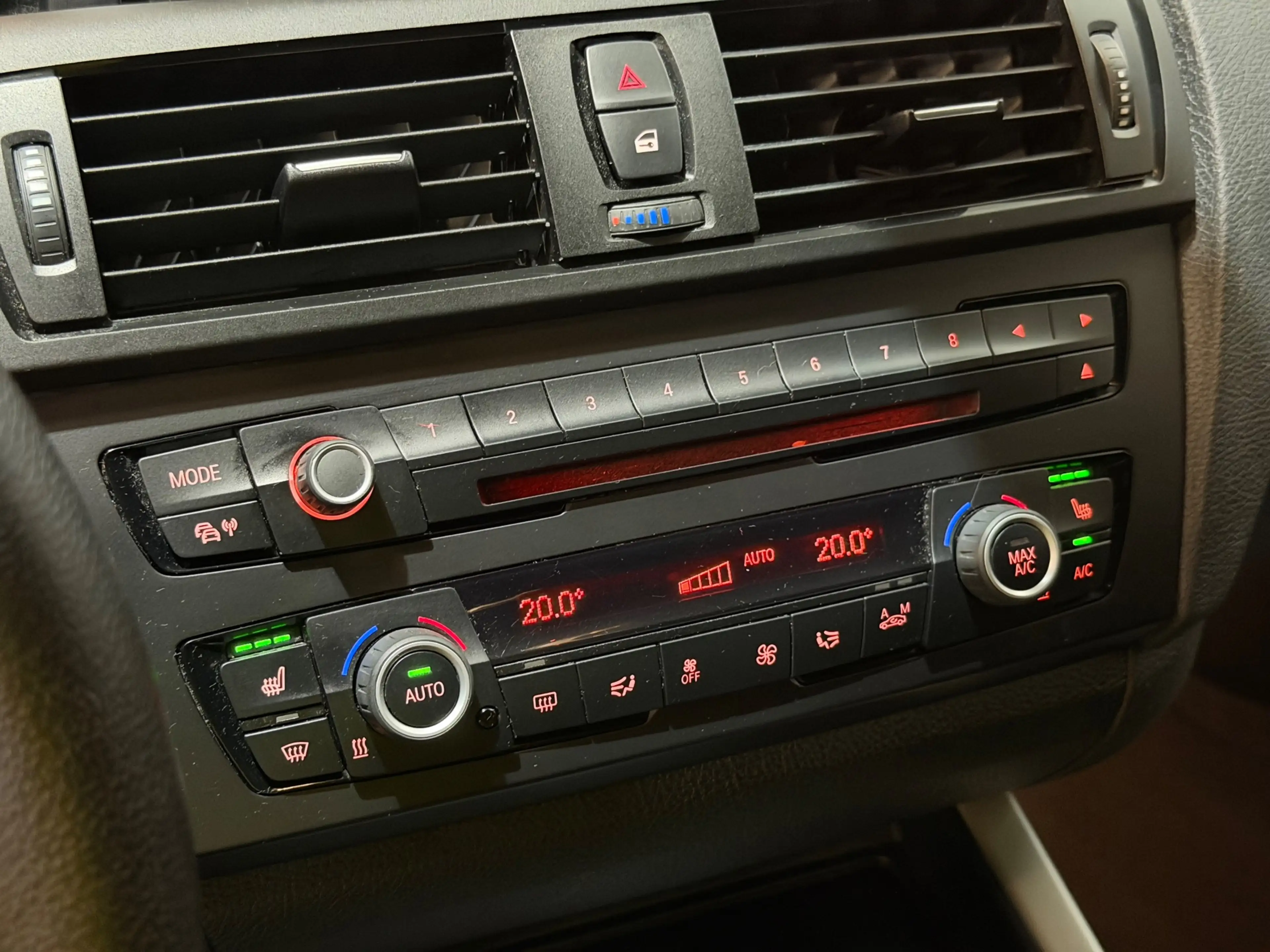 BMW 114 1-serie 114i EDE High Executive XENON/CRUISE/PDC/C — photo 14