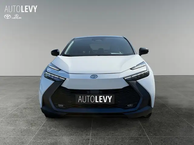 Toyota C-HR view 9