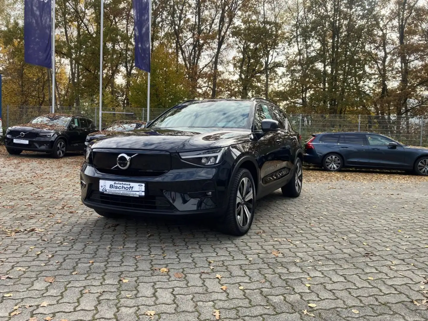 Volvo XC40 Recharge 69 kWh Single Motor Ultimate Schwarz - 1