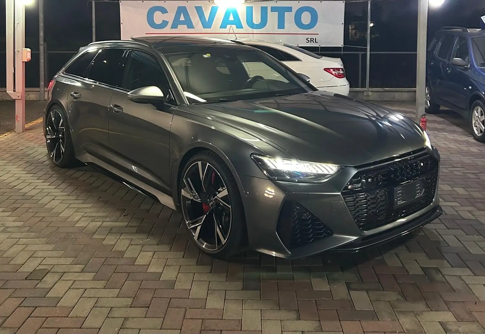 Audi A6 RS 6 Avant 4.0 TFSI V8 quattro tiptronic Grau - 1