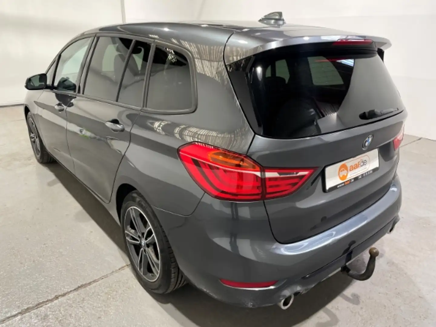 BMW 220 Gran Tourer d Sport Line Automatik EU6d-T Navi LED Grau - 2