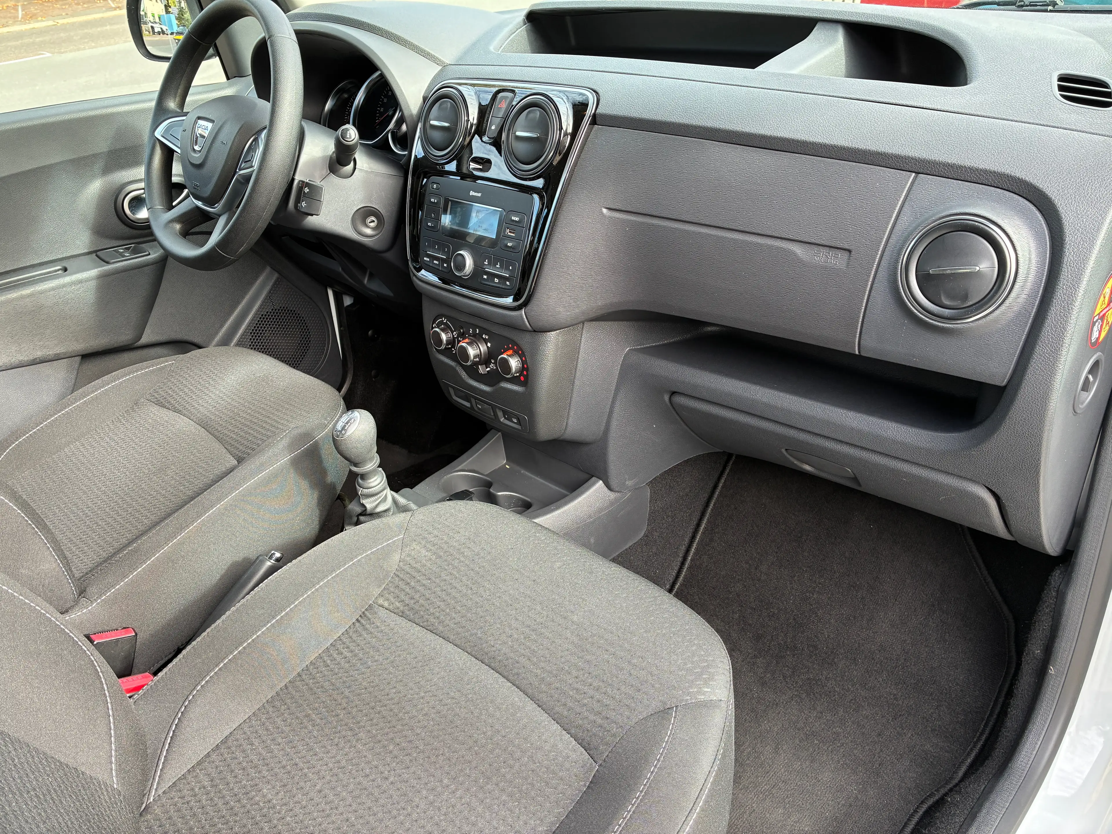 Dacia Dokker Comfort / 1. Hand / org. 27000 km / MwSt. ausweisbar — photo 12