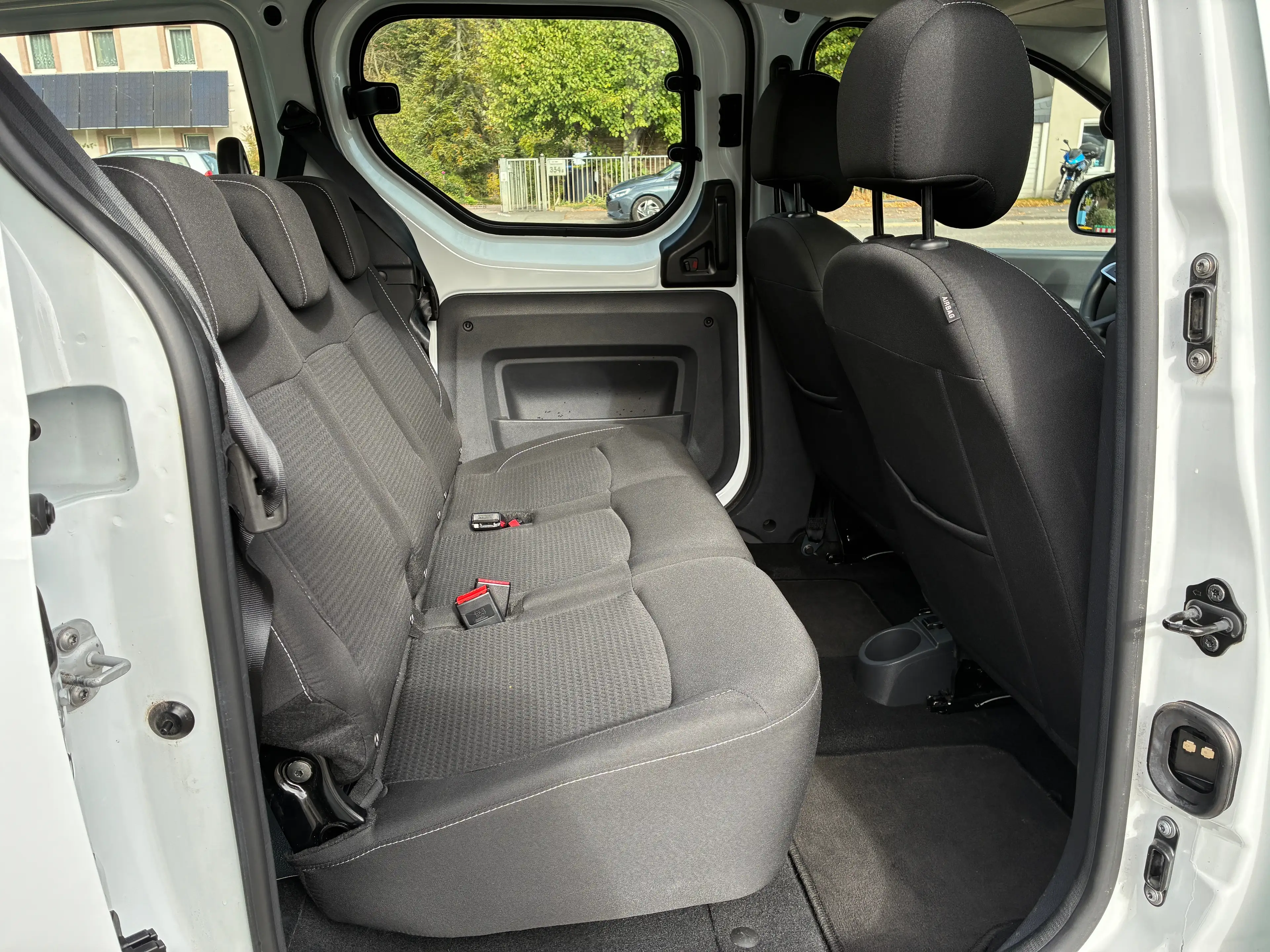 Dacia Dokker Comfort / 1. Hand / org. 27000 km / MwSt. ausweisbar — photo 16