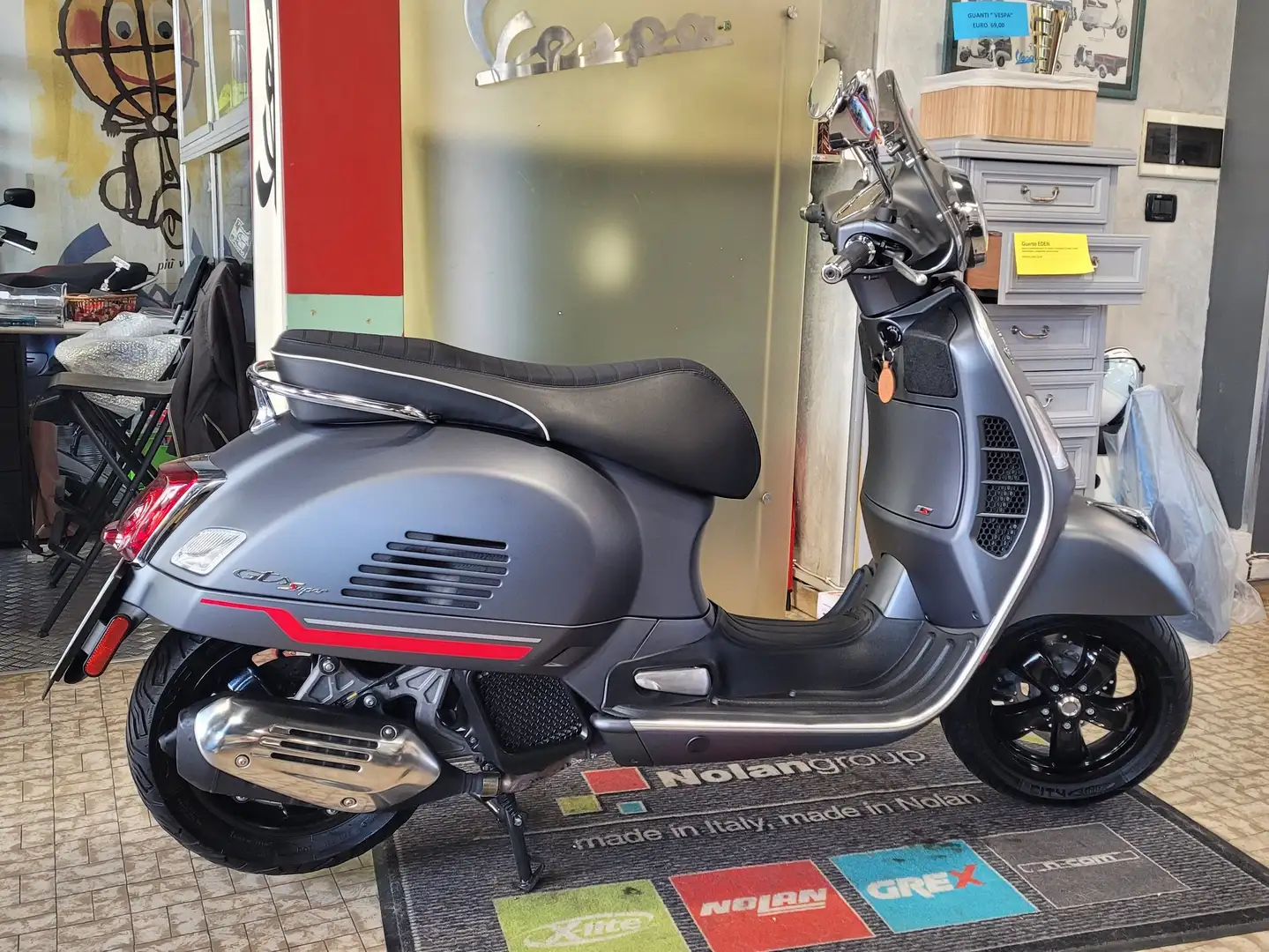 Vespa GTS Super Sport 125 Sport Abs/Asr Gris - 1