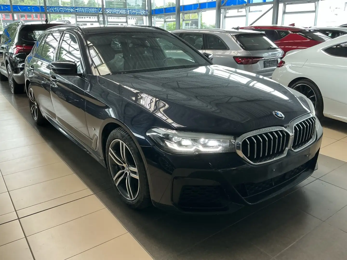 BMW 530 XDrive*M-Paket*SHZ*ACC*CarPlay*LED*Leder*Cam Noir - 1