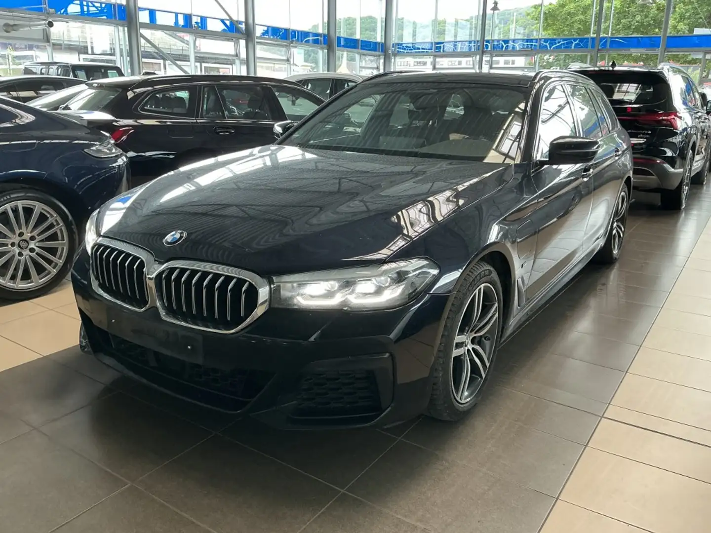 BMW 530 XDrive*M-Paket*SHZ*ACC*CarPlay*LED*Leder*Cam Noir - 2