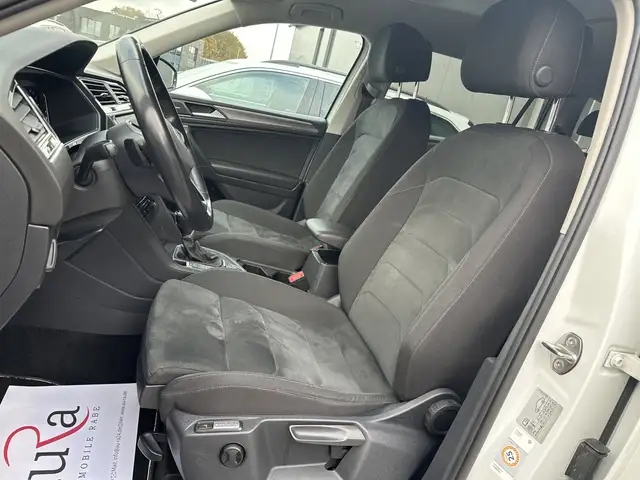 Volkswagen Tiguan Allspace view 9
