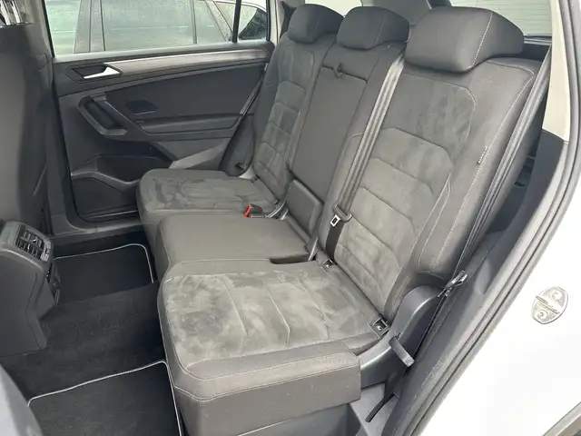 Volkswagen Tiguan Allspace view 10