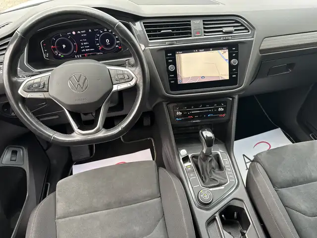 Volkswagen Tiguan Allspace view 11