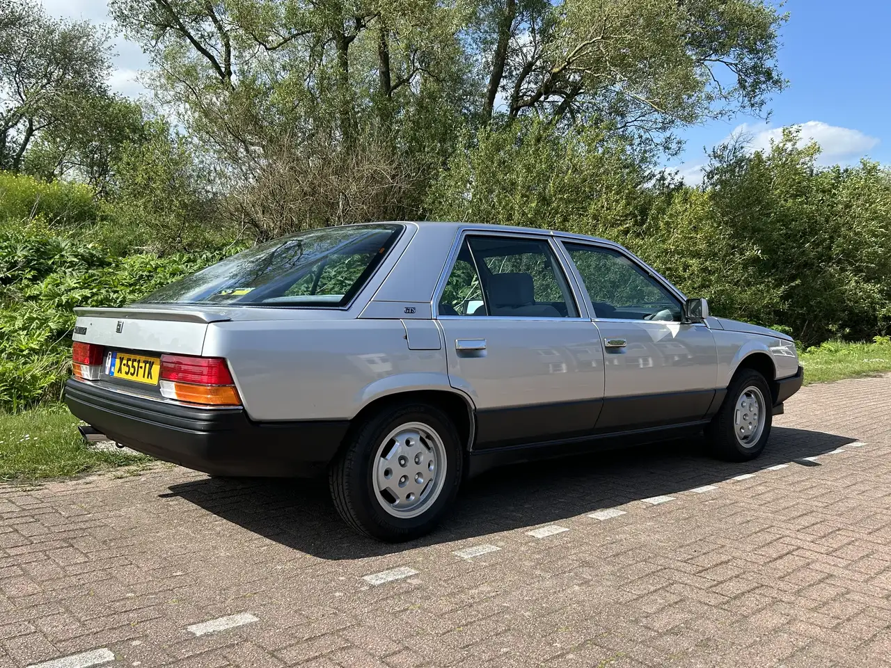 Renault R 25 2.0 GTS, foto 2