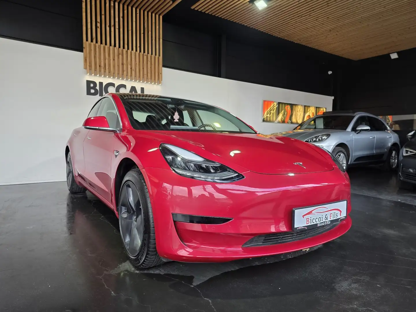 Tesla Model 3 239KW 44 kWh Standard Plus//GARANTIE 03/28// Rouge - 2