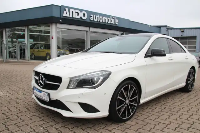 Mercedes-Benz CLA 220 d Urban Edition 1 Night-Paket Xenon/Pano