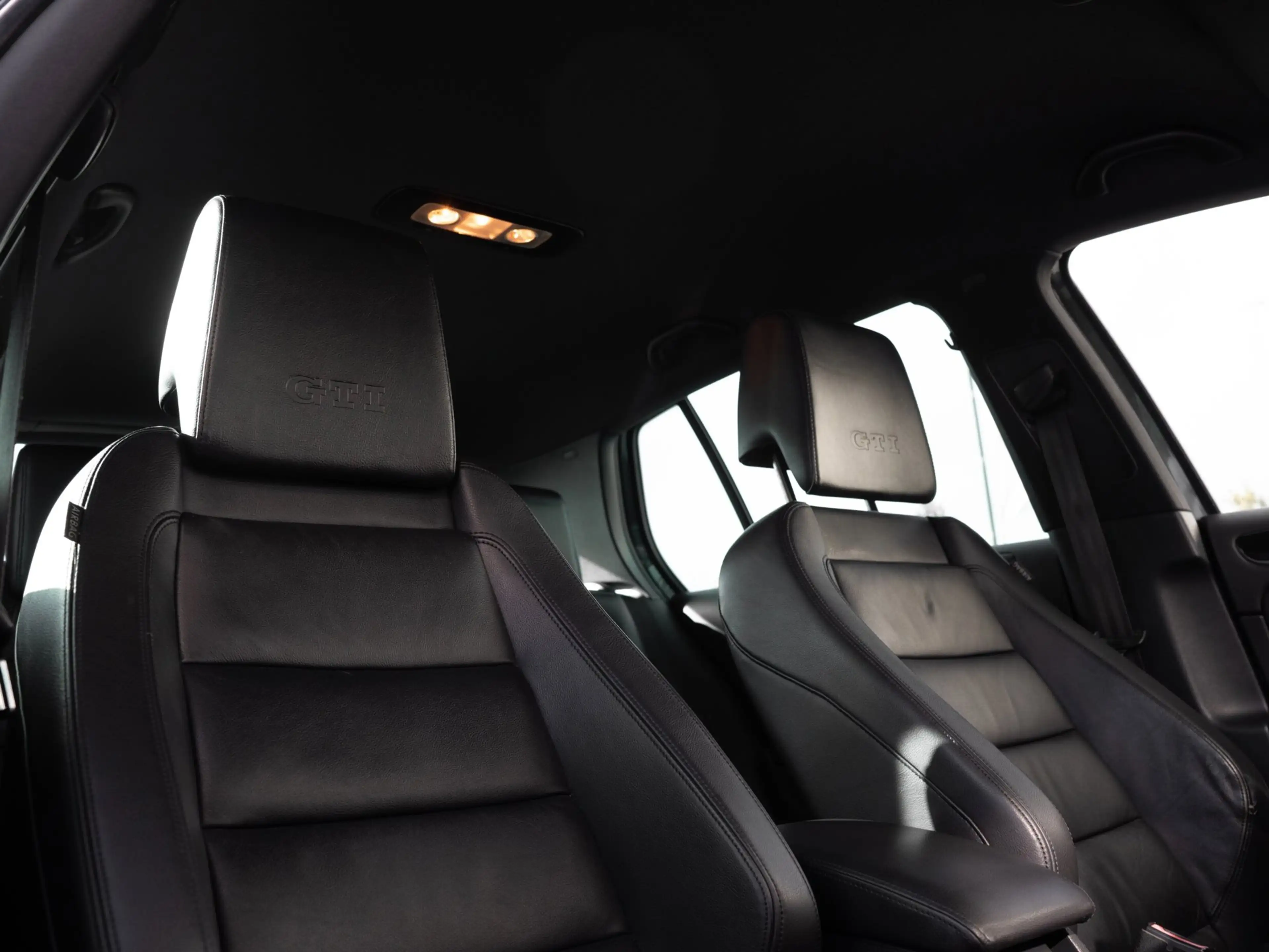 Volkswagen Golf GTI Volkswagen|Camera|PDC|Xenon-Led 2.0 — photo 17