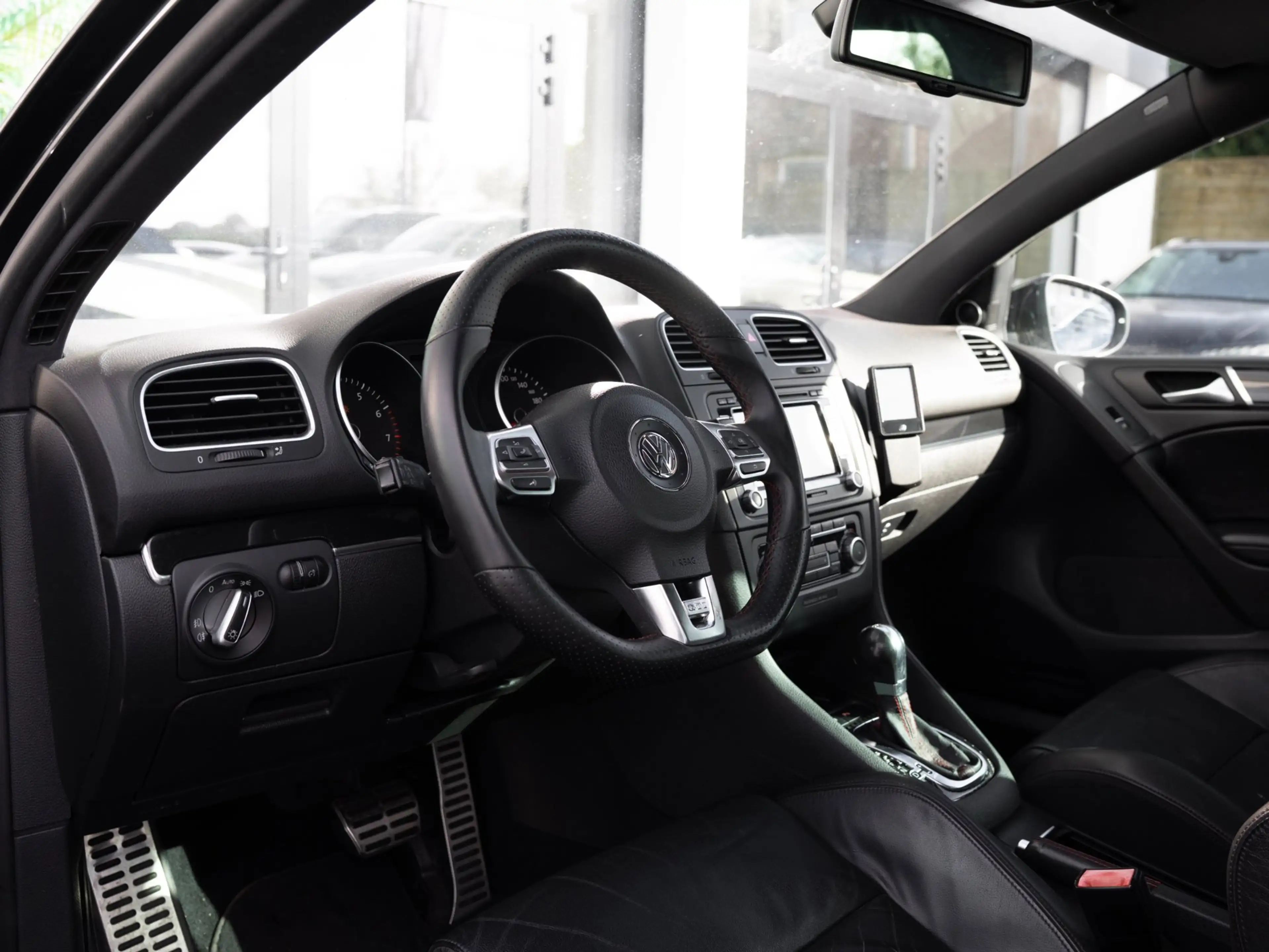 Volkswagen Golf GTI Volkswagen|Camera|PDC|Xenon-Led 2.0 — photo 23