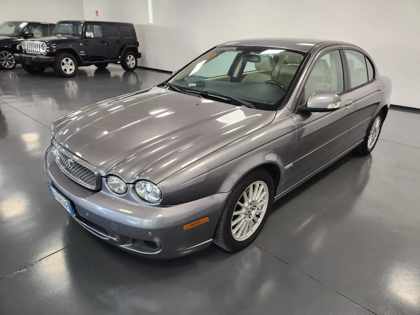 Jaguar X-Type X-Type 2.2d Premium Luxury Gris - 1