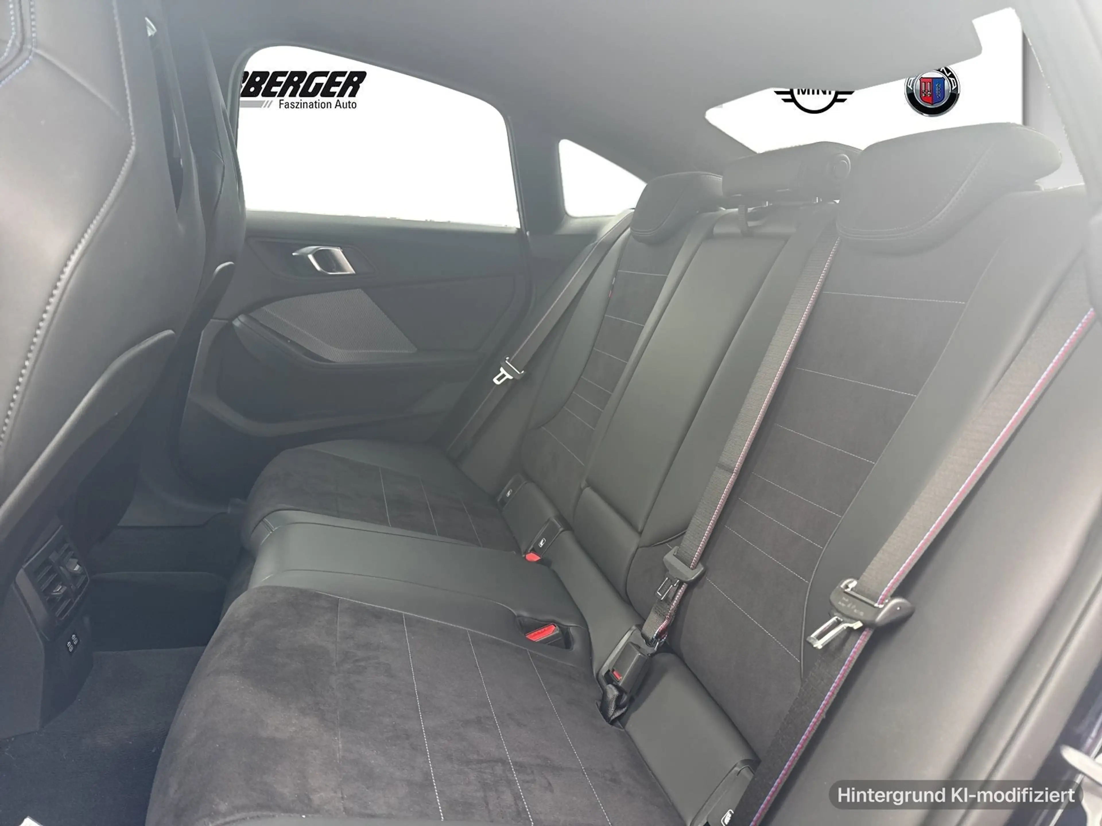 BMW 235 M235 xDrive Gran Coupé LKH HUD Pan.Glasdach — photo 9
