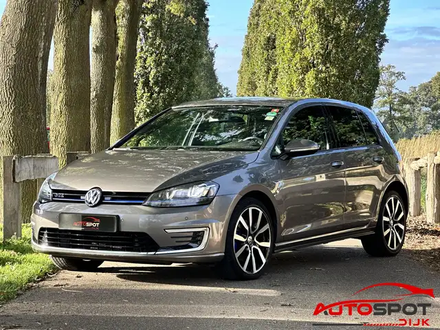 Volkswagen Golf GTE 1.4 TSI