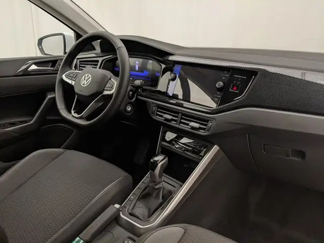 Volkswagen Polo view 6
