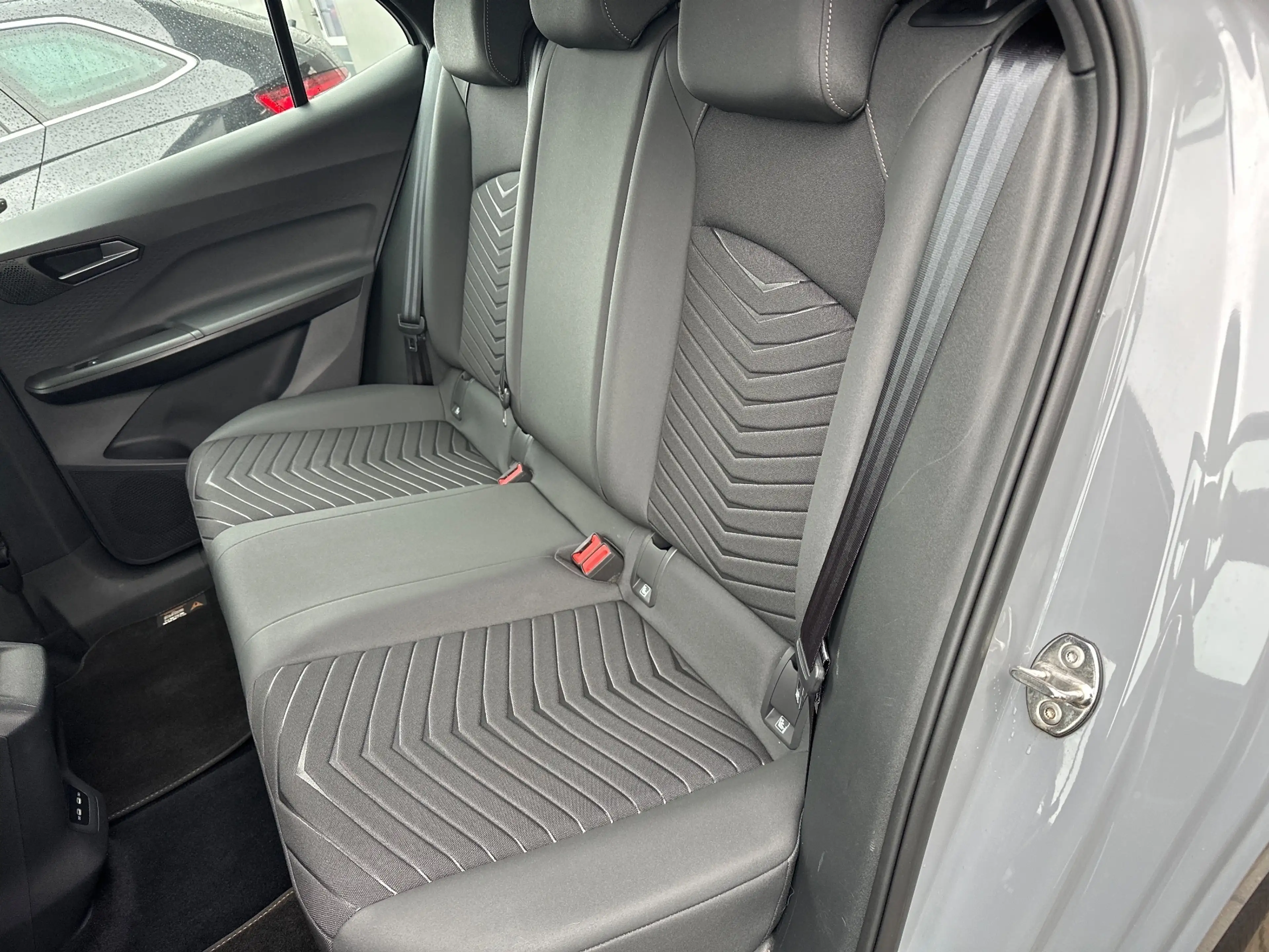 CUPRA Born 150kW/58kWh NAV+LED+18ZOLL+KEYLESS+DAB+1HD — photo 9