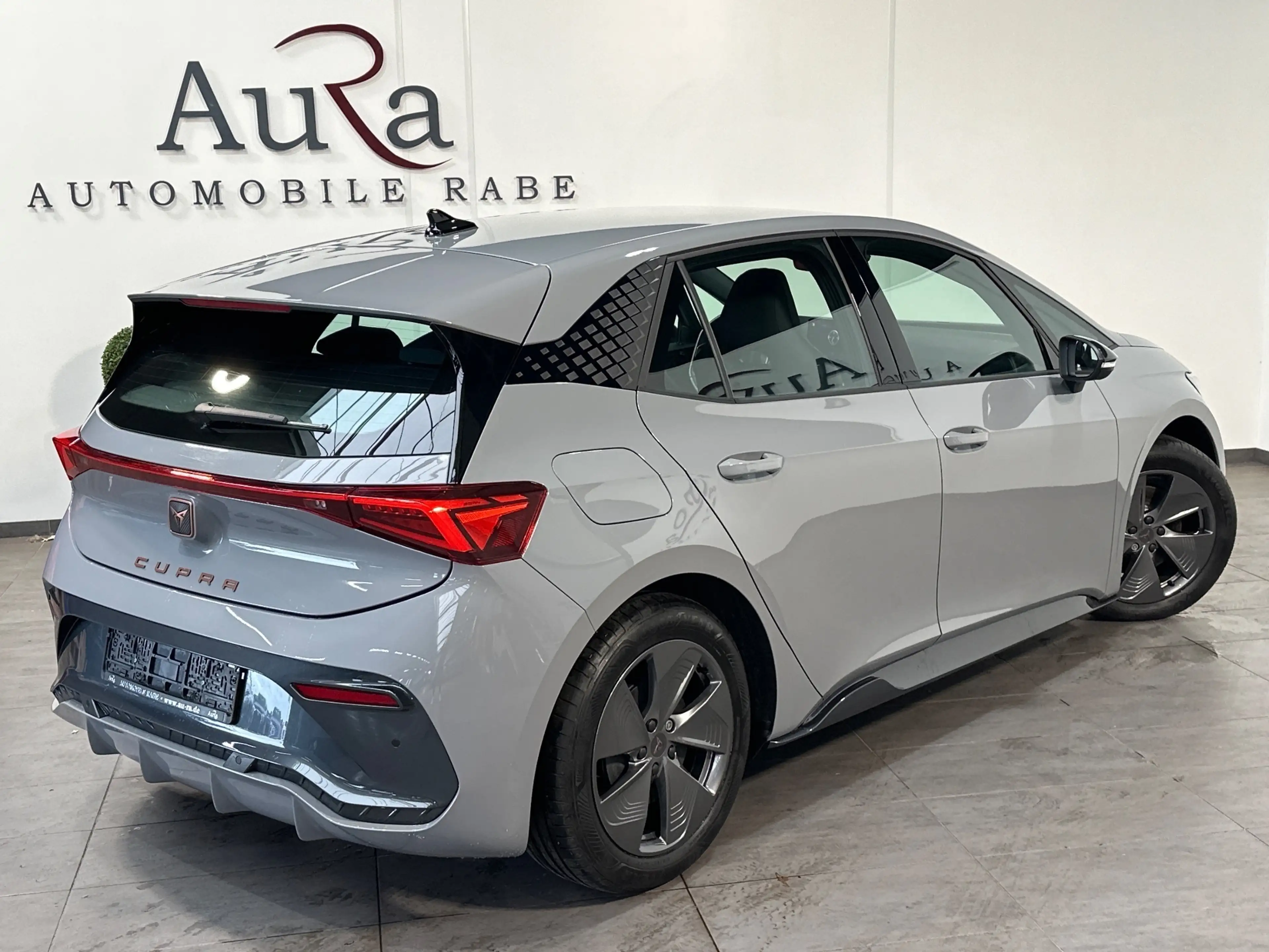 CUPRA Born 150kW/58kWh NAV+LED+18ZOLL+KEYLESS+DAB+1HD — photo 4