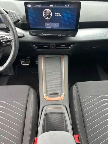 Cupra Born view 12