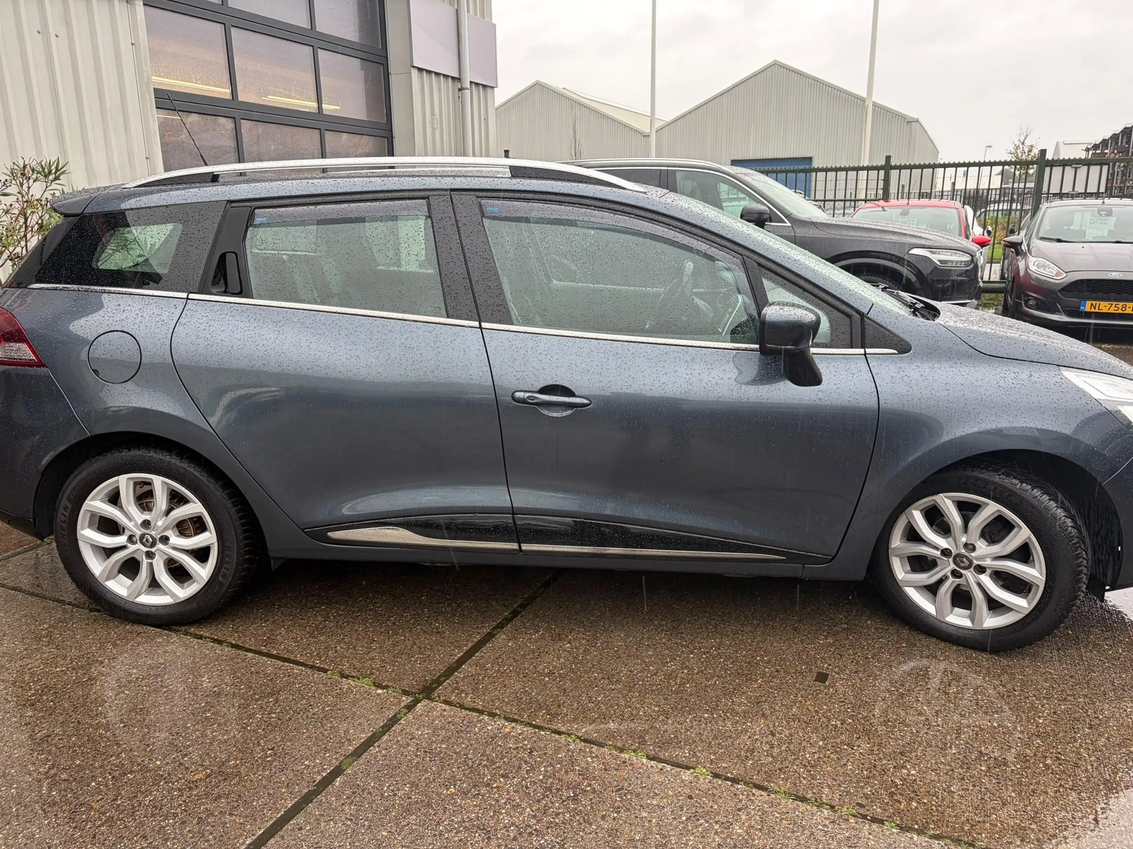 Renault Clio Estate 0.9 TCe Intens Clima, cruise, camera, pdc a — photo 7