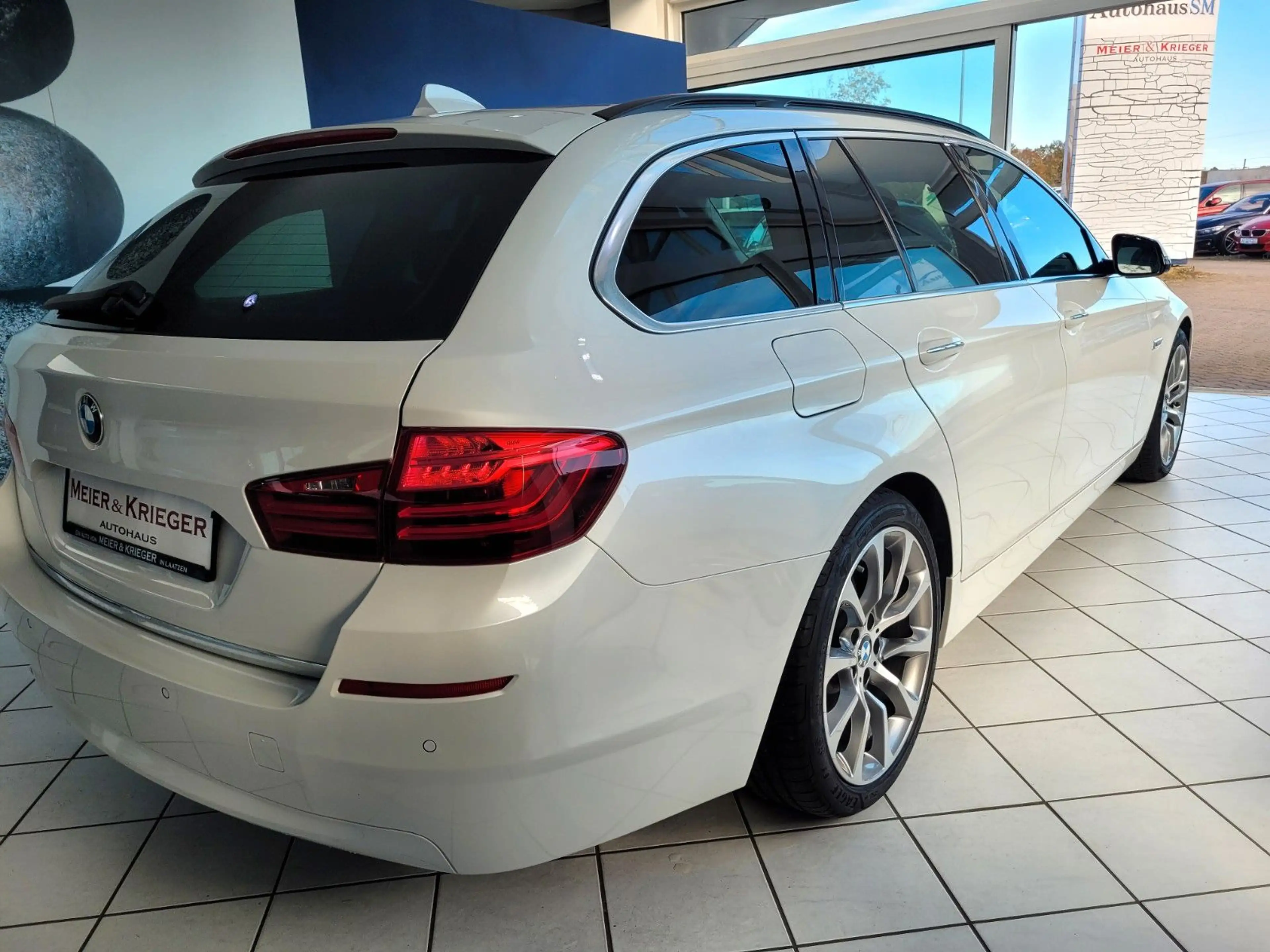 BMW 525 D Luxury/HuD/19"/NaviProf/M-Sportlenkrad/1Hd — photo 7