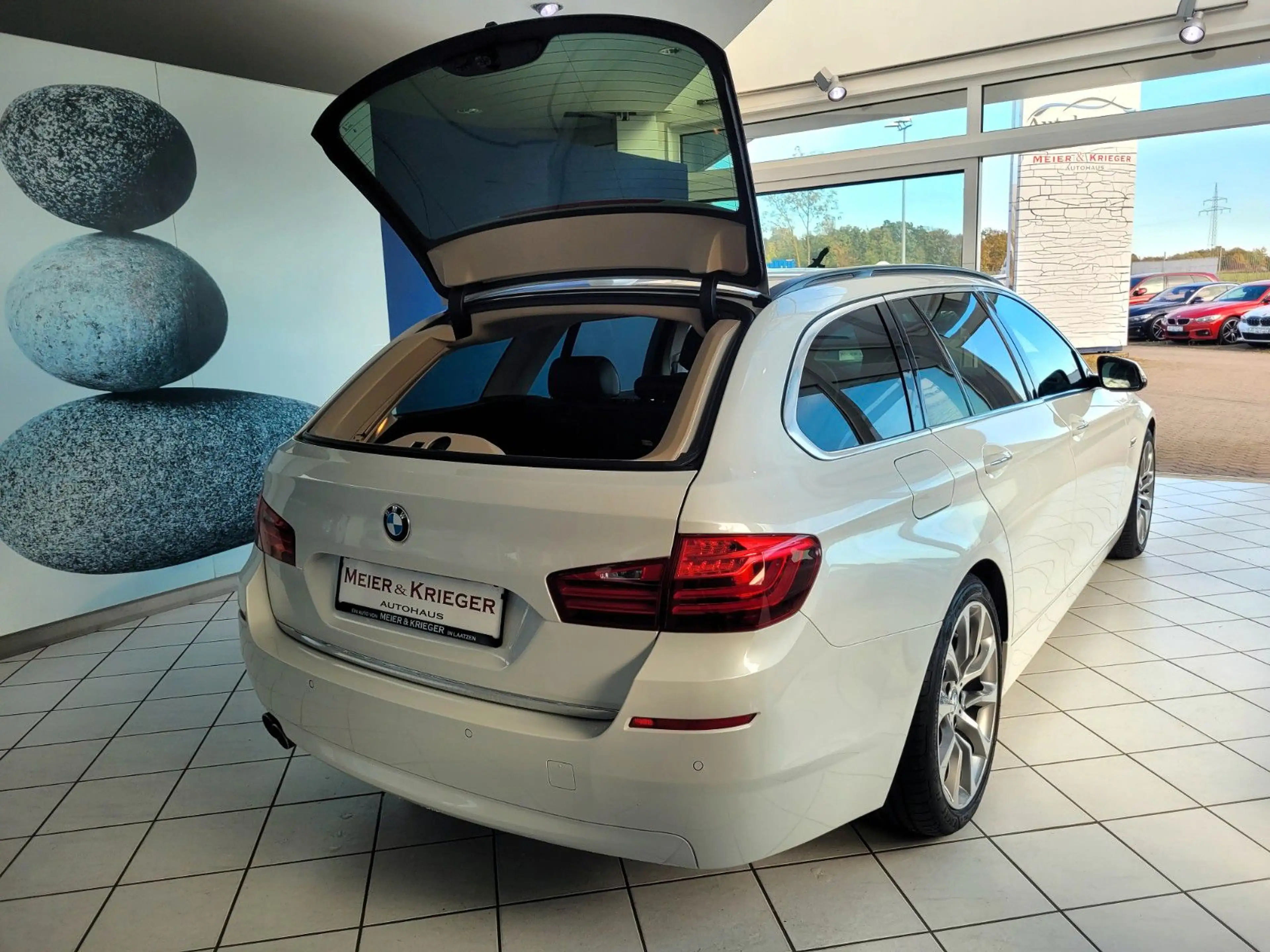 BMW 525 D Luxury/HuD/19"/NaviProf/M-Sportlenkrad/1Hd — photo 19