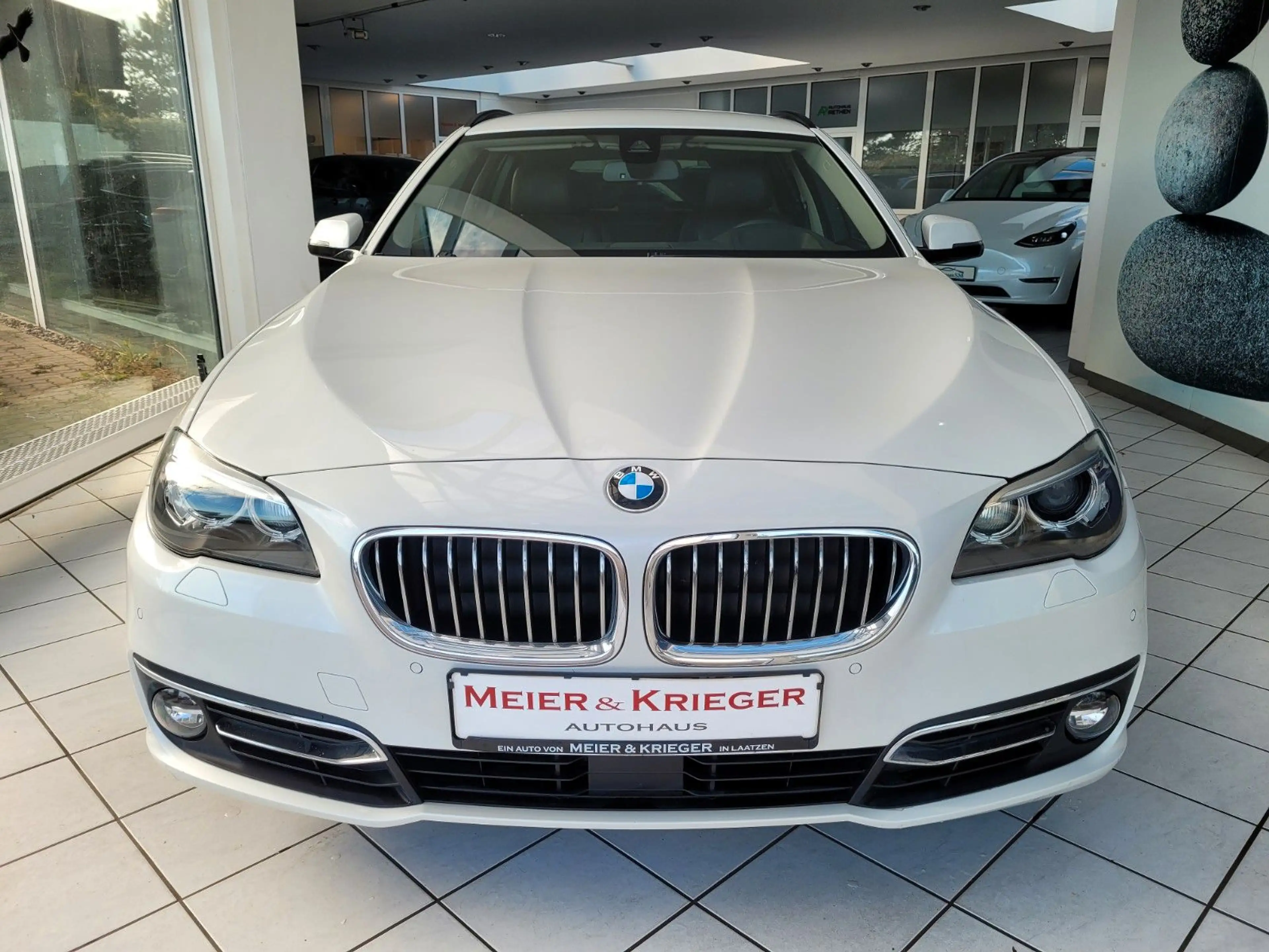BMW 525 D Luxury/HuD/19"/NaviProf/M-Sportlenkrad/1Hd — photo 3