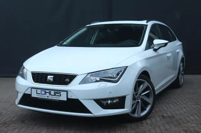 SEAT Leon ST 1.4 TSI FR PANO | ClimaControl | Stuurwielbedie