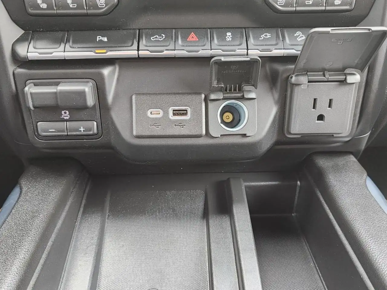 Chevrolet Silverado 1500 снимка Chevrolet Silverado 1500